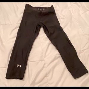 Under Armour cropped compression leggings